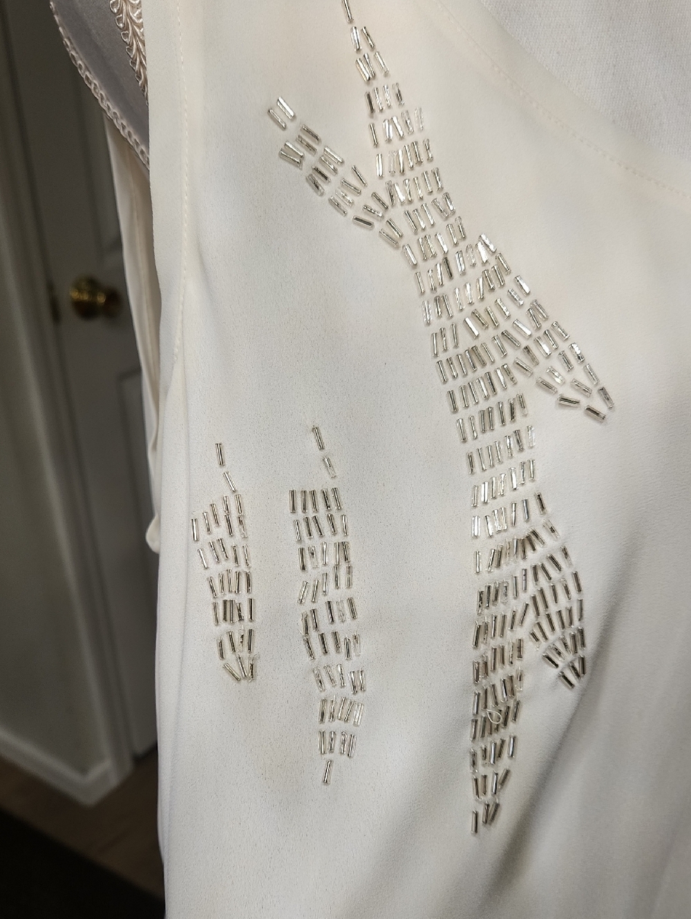 Alfani Ivory Chiffon V-neck Blouse Beaded Sleeveless Flowy Top Size 16 - Picture 3 of 17